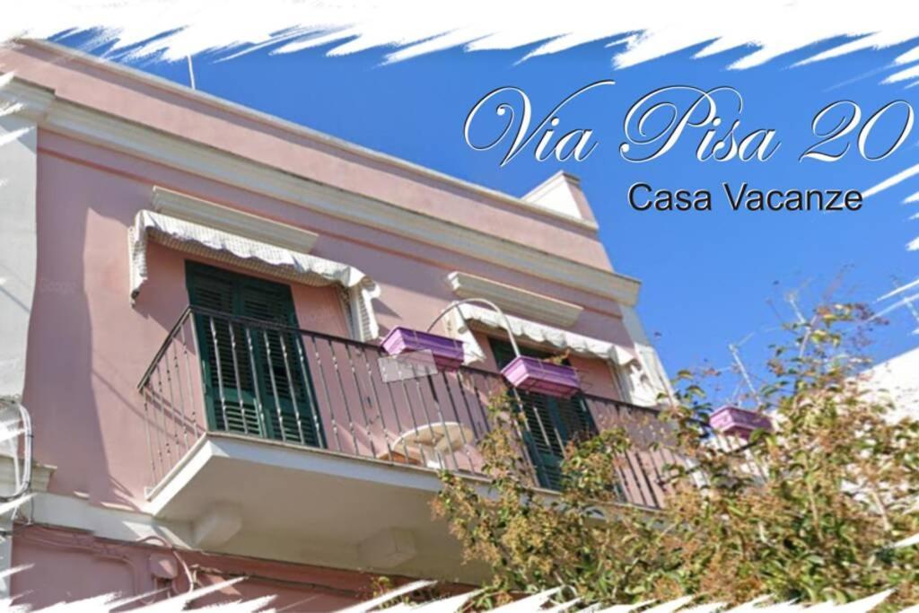 Via Pisa 20 Mansarda Apartment Bari Luaran gambar